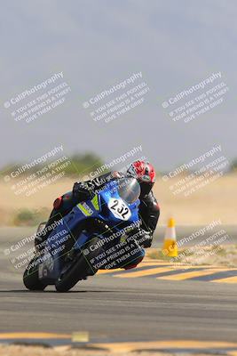 media/Sep-30-2023-SoCal Trackdays (Sat) [[636657bffb]]/Turn 15 (1120am)/